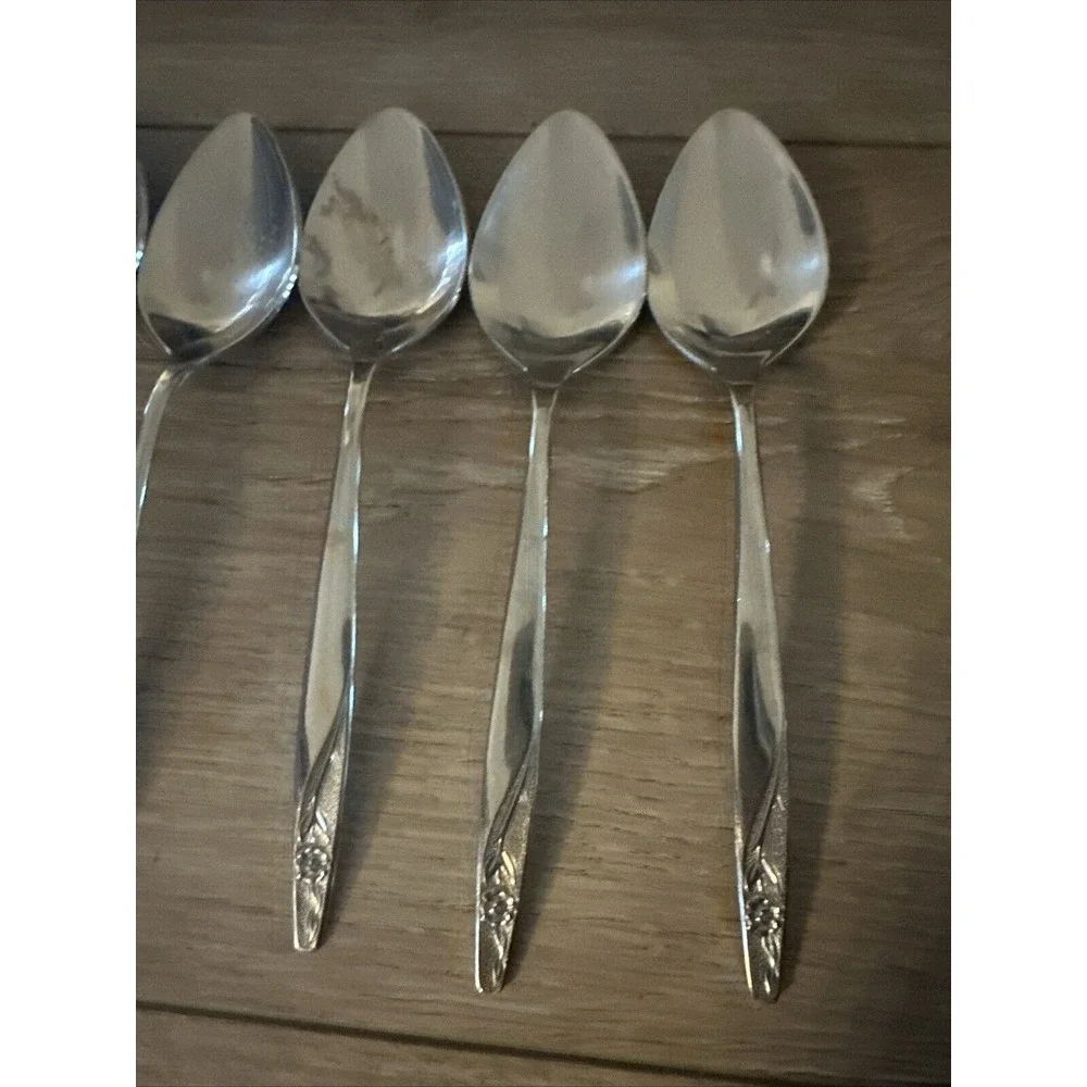 7 PCs‎ International Silver INS88  Place Oval Soup Spoon
